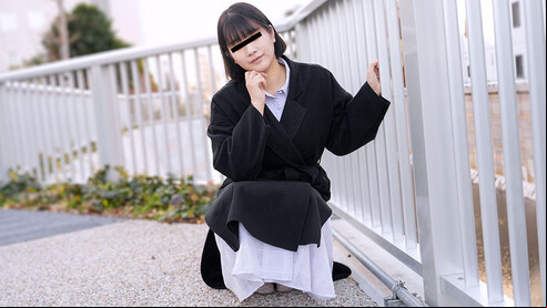 天然むすめ 海野真凜 Gカップ爆乳女子大生と密着生ハメセックス！ Gカップのたわわなおっぱいの女子大生、海野真凜ちゃんと狭いお風呂で密着混浴！めちゃくちゃ可愛い上に、爆乳Gカップが迫力あって、眩し過ぎてドキドキしてこっちが緊張しちゃうほど。Gカップの谷間に顔を埋め、おっぱいビンタ、ぱふぱふまでしてもらっておっぱい好きには堪らない至福のひとときを是非味わってみてください！